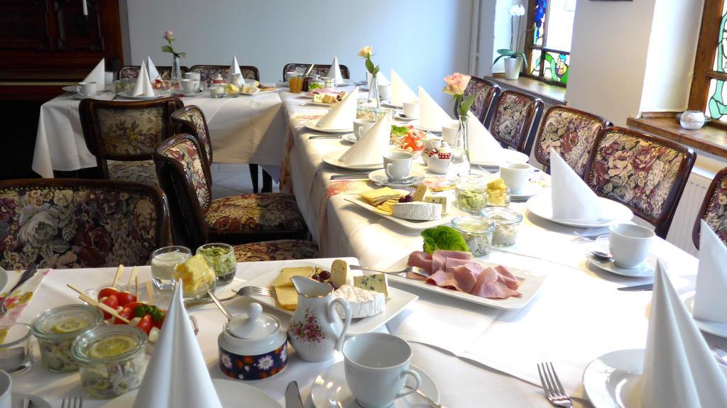 Romantisches Hotel Zur Traube Schwerin Шверин Экстерьер фото